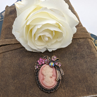 Alilang Vintage Classic Victorian Lady Pink Cameo Brooch with Rhinestone Floral and Bow Accents
