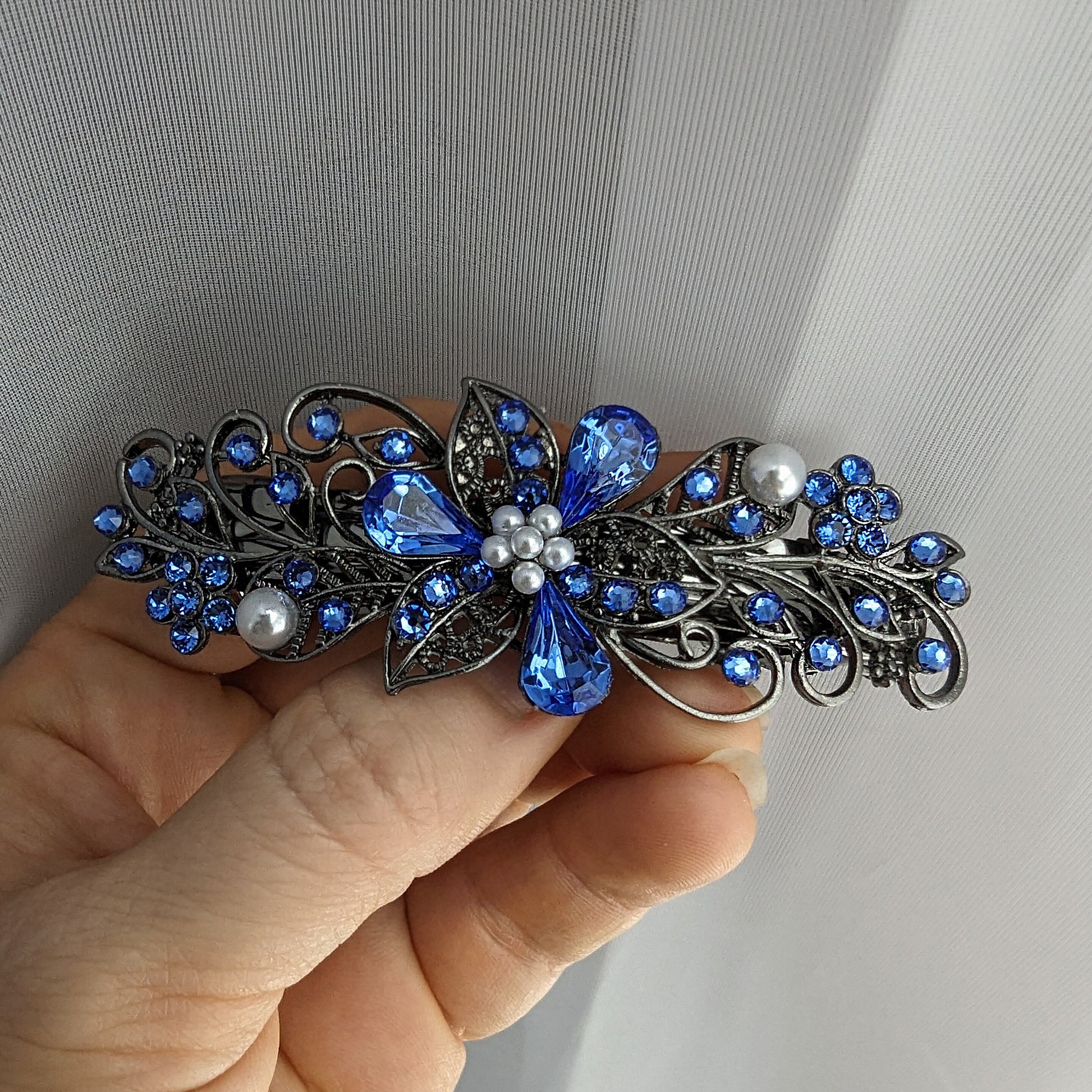 Swarovski Sapphire Blue Floral Crystal Hair Clips, Fancy Hair Barrettes, Bridal Hair Accessories, Hair Barrettes for Thick Hair, Wedding Jewelry, Vintage Jewelry, Elven Jewelry