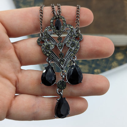 Vintage Crystal Necklace with Black Rhinestones, Vintage Jewelry, Gothic Jewelry