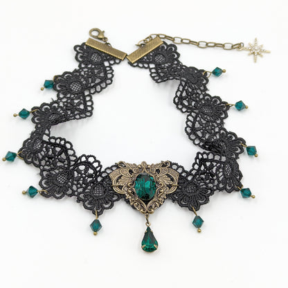 Vintage Emerald Choker Necklace made with Swarovski Crystals, Gothic Jewelry, Vintage Jewelry