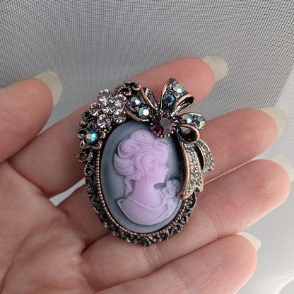 Alilang Vintage Classic Victorian Lady Purple Cameo Brooch with Rhinestone Floral and Bow Accents