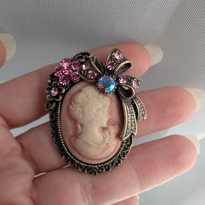 Alilang Vintage Classic Victorian Lady Pink Cameo Brooch with Rhinestone Floral and Bow Accents