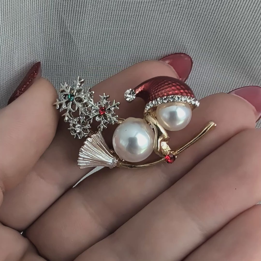 Snowman holiday Christmas brooch