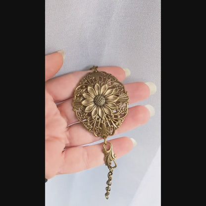 Vintage Brass Sunflower Bracelet – Floral Statement Cuff with Leaf Detail, Boho Nature Jewelry