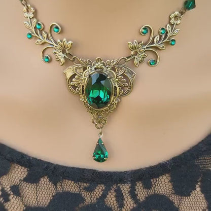 Vintage Emerald floral Crystal Necklace Wedding Jewelry Set made with Swarovski Crystals, Elven Jewelry, Vintage Jewelry, Bridal Jewelry