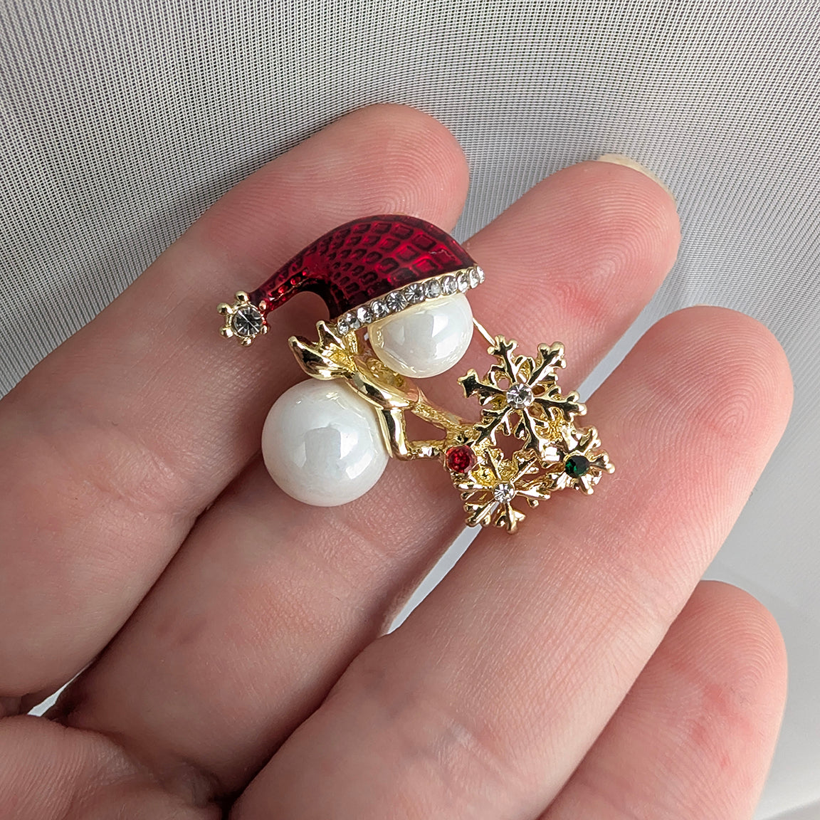 Snowman holiday Christmas brooch