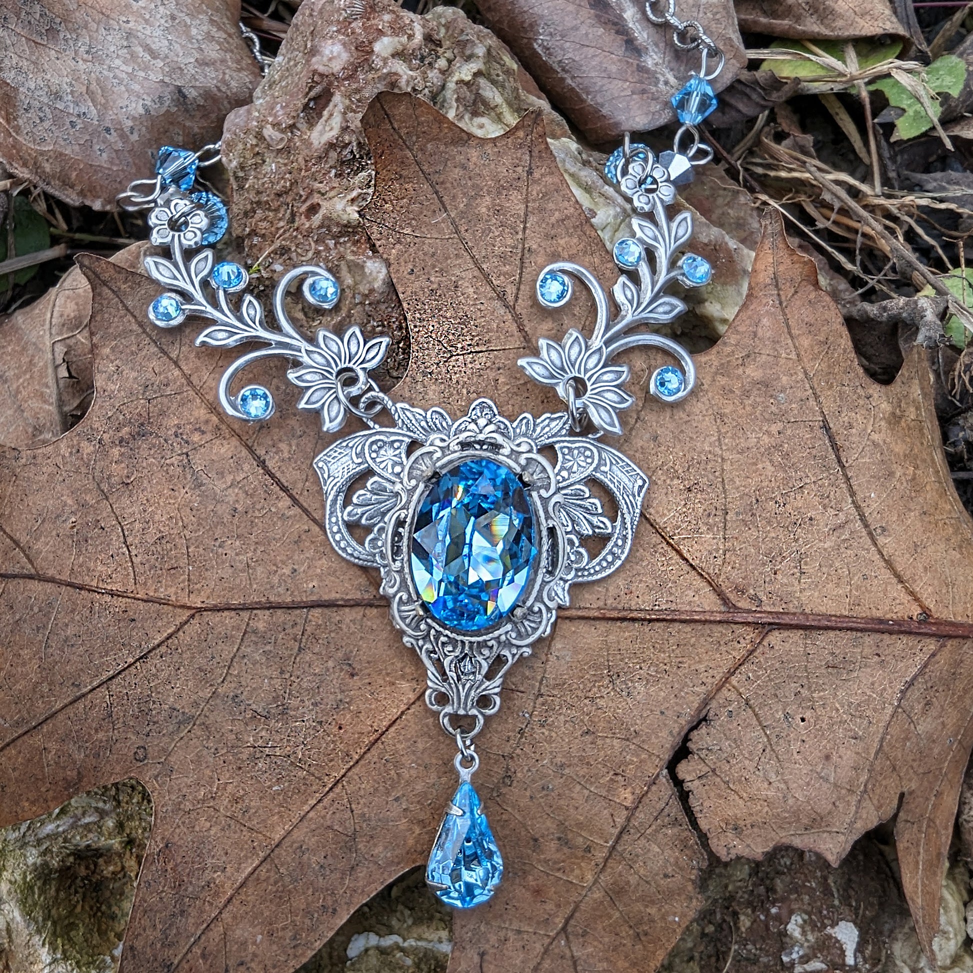 Vintage Aquamarine crystal necklace Bridal Jewelry Set made with Swarovski crystals. Wedding Jewelry, Vintage Jewelry, Bridal jewelry jewelry, Elven jewelry