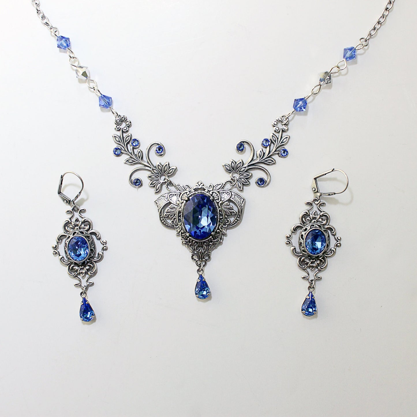 Vintage Sterling Silver Sapphire necklace Bridal jewelry made with Swarovski crystals. Wedding Jewelry Set. Bridal jewelry jewelry