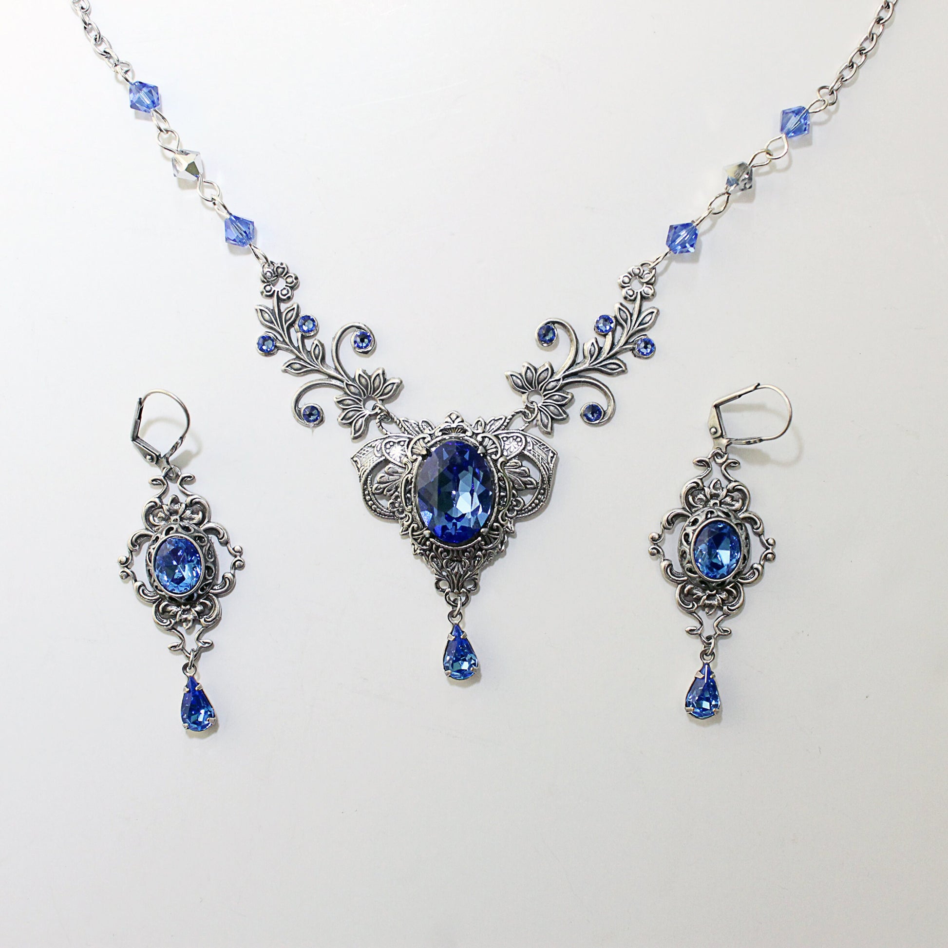 Vintage Sterling Silver Sapphire necklace Bridal jewelry made with Swarovski crystals. Wedding Jewelry Set. Bridal jewelry jewelry