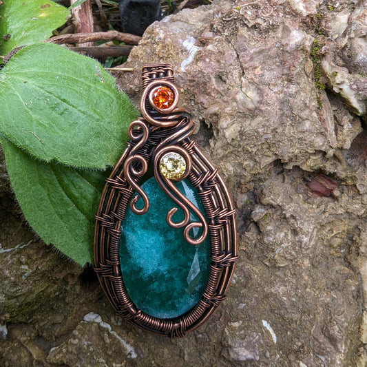 Faceted Emerald Green Beryl Wire Wrapped Agate Stone Pendant with CZ crystal accents, Wire Wrapped Jewelry